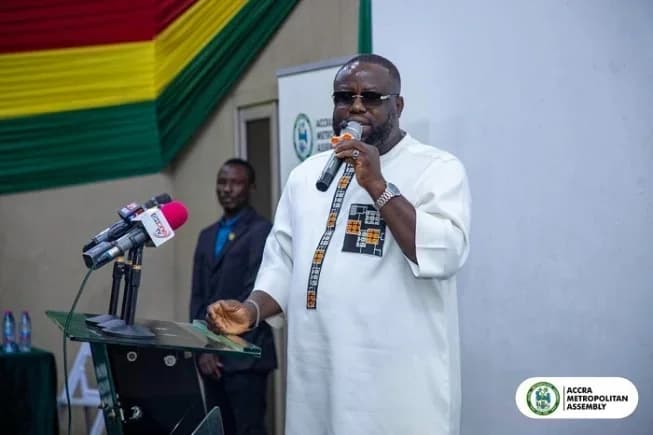 Accra Metropolitan Assembly Doubles Street Sweepers’ Allowance to GH₵800 to Boost Sanitation and Employment