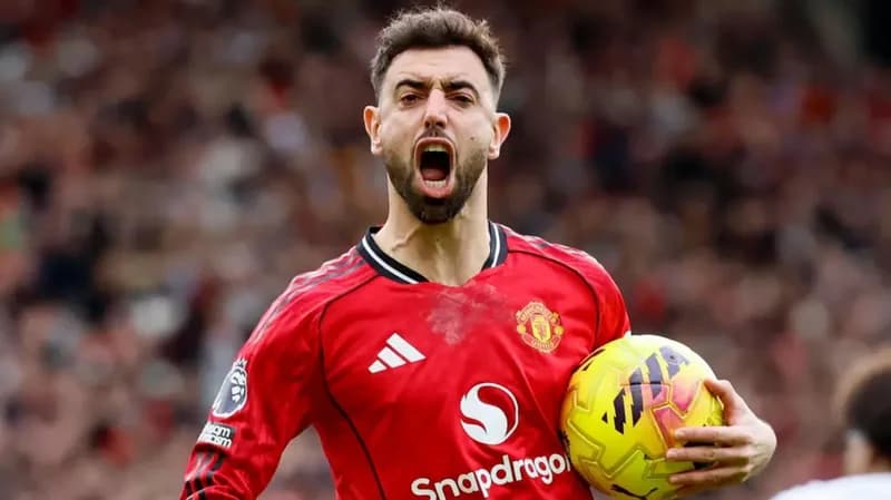 Manchester United's Bruno Fernandes Named FWA Men's Footballer of the Year