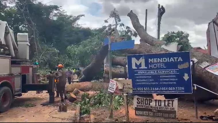 Heavy Rainstorms Lash Accra and Assin South, Displacing 55 and Disrupting Major Road Networks