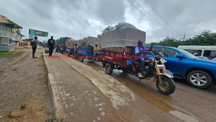 Accra’s Waste Management Under Strain as NGO Volunteers Clear Nima Drains Amid McCarthy Hills Dumpsite Bottlenecks