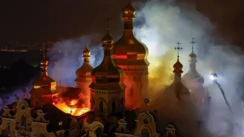 Reuters Flames engulf the Kyiv Pechersk Lavra monastery in Ukraine following a major Russian strike