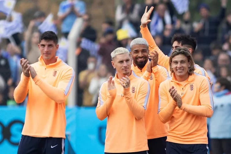 The Uruguay National Team are facing issues with a flight from Cancun to Miami (Getty)