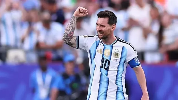 Lionel Messi Ties All-Time World Cup Goal Record with Historic Hat-Trick in Argentina's Victory Over Algeria