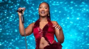 Tems Delivers Stirring Performance at Obama Presidential Center Dedication in Chicago