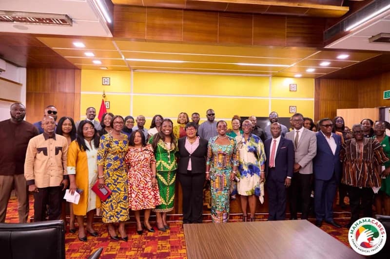 Nana Oye Bampoe Addo Leads Presidential Staffers in GH₵6.1m Donation to ‘Mahama Cares’ Medical Trust Fund