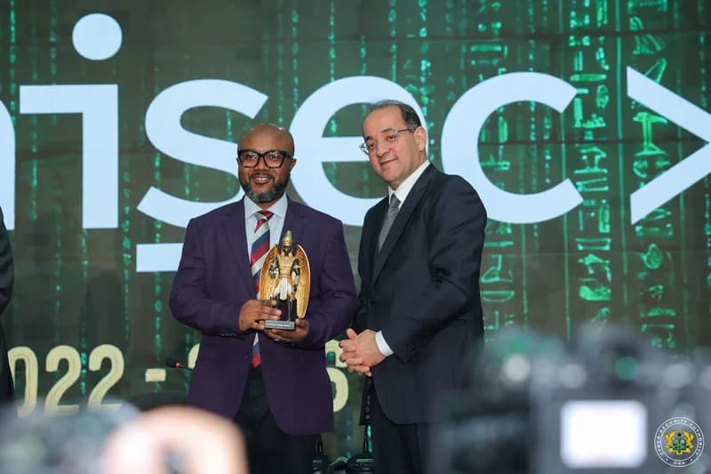 Ghana’s CSA Director-General Divine Selase Agbeti Honoured for Leadership at Africa-Arab Cybersecurity Summit