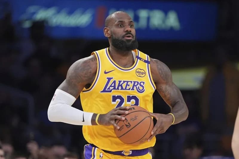 NBA Legend LeBron James Joins Philadelphia 76ers on Two-Year Deal for Final Career Chapter