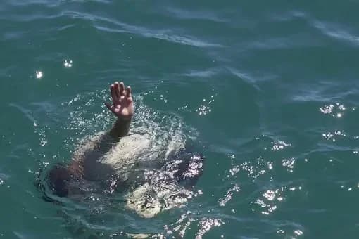 Over 50 Dead in Nigeria Boat Disaster as Overloaded Vessel Capsizes in Sokoto State