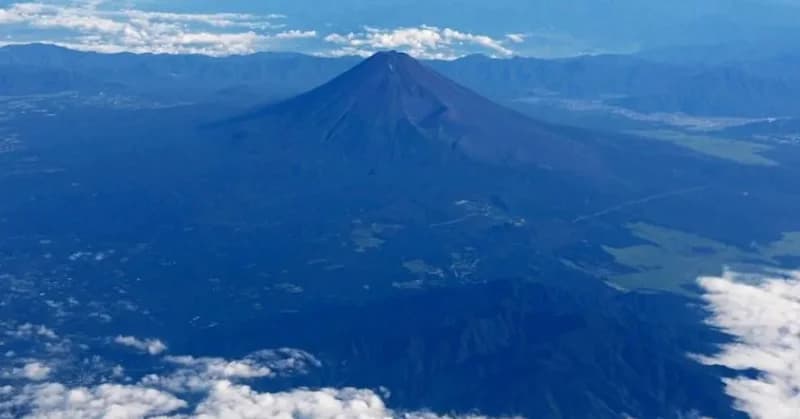 Father Reprimanded After Abandoning Seven-Year-Old Son on Mount Fuji to Continue Hike