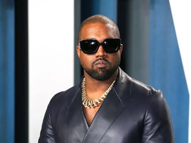 Kanye West announces tour dates in Russia