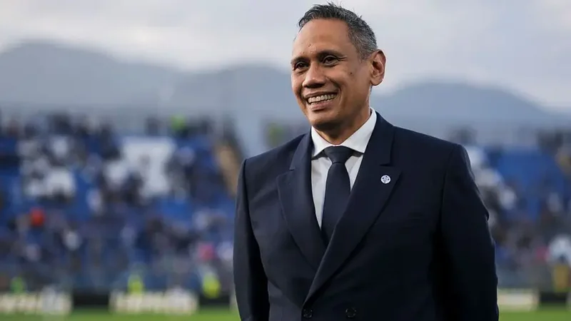 Como President Mirwan Suwarso Relinquishes Champions League Debut Tickets to Elderly Supporters