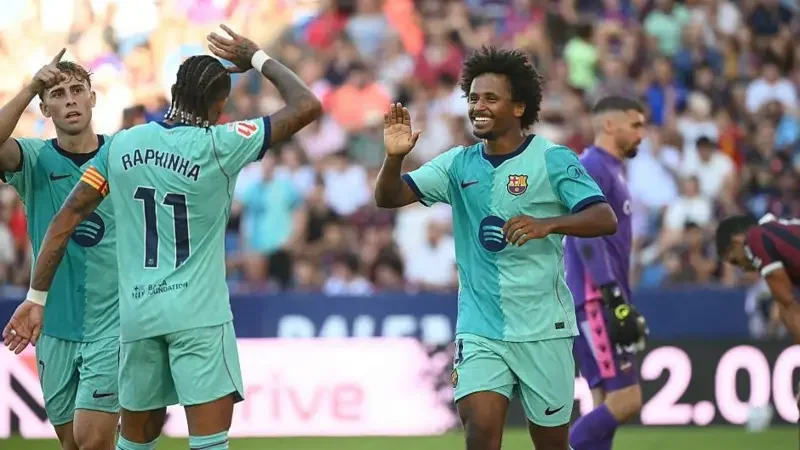 Lamine Yamal’s Double Propels Barcelona to Top of La Liga Following Thrilling 4-2 Victory Over Levante