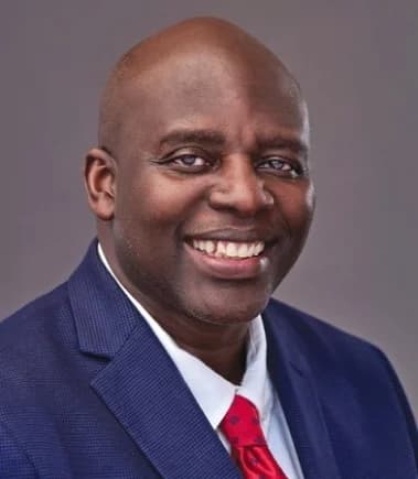 Dr John Osae-Kwapong