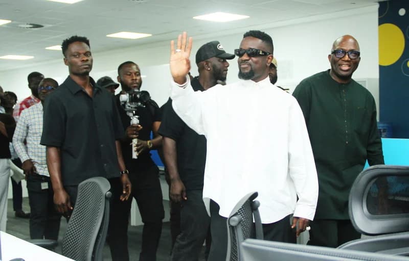 Sarkodie and MobileMoney Fintech LTD Explore Strategic Partnership to Boost Financial Inclusion