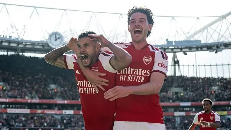 Bruno Guimaraes fires Arsenal to comeback victory over Leeds