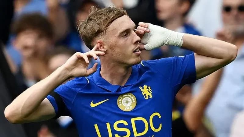 Cole Palmer signs Chelsea contract extension until 2034