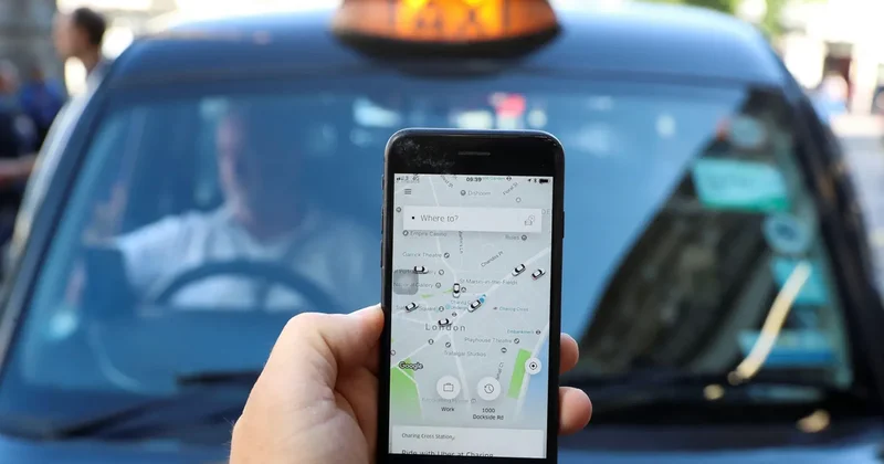 Uber wins dismissal of £340m claim by London black cab drivers