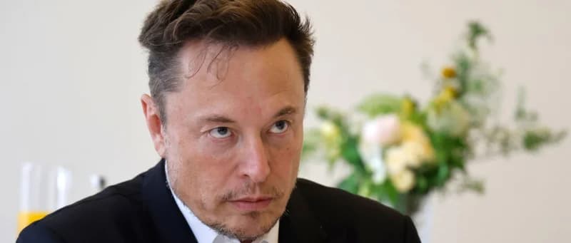 Elon Musk orders slowdown of Starlink military service in Ukraine