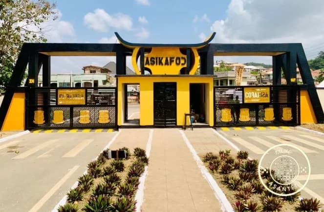 Amartei K. Amartey condemns Obuasi SHTS student errands as safeguarding breach