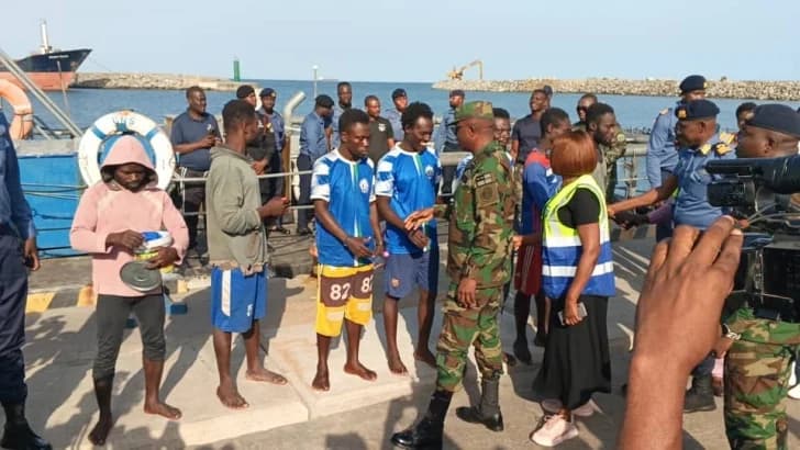Ghana Navy rescues seven fishermen from Beninese waters