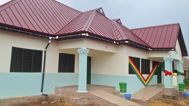 Elizabeth Ofosu Adjare commissions new CHPS compound in Bonya