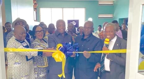 Inset: Eric Seddy Kutortse (middle), Executive Chairman of the First Sky Group, Dr Yakubu Seidu Adam (2nd from right), CEO of the Korle Bu Teaching Hospital; Mercy N.K. Boampong (2nd from left), CEO of Serene Insurance, and Charles E. Gidi (3rd from right), Board Chair of Serene Insurance, cutting the ribbon to hand over the renovated ward