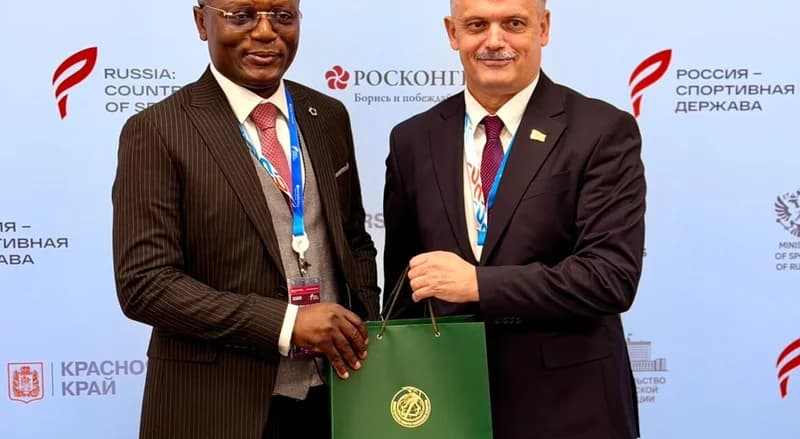 Kofi Adams discusses sports training cooperation with Belarus