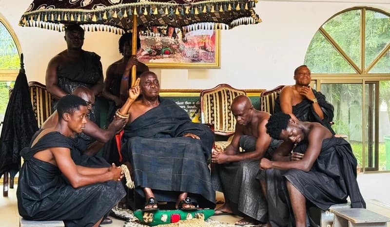 Nana Kwame Agyemang Opambuor enstooled as Bomfa chief after 8-year dispute