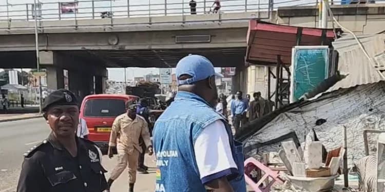 Accra Metropolitan Assembly clears structures at Achimota bus stop
