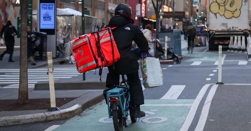DoorDash to acquire Instacart in $17 billion grocery delivery deal
