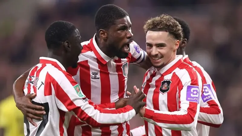 Sunderland defeats Brentford 4-1 to reach Carabao Cup quarter-finals