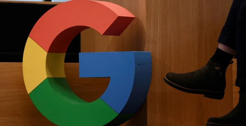Alphabet loses $500bn in market value amid AI revenue concerns